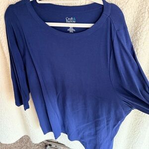 Croft & Barrow Women's Navy Long Sleeve Tee